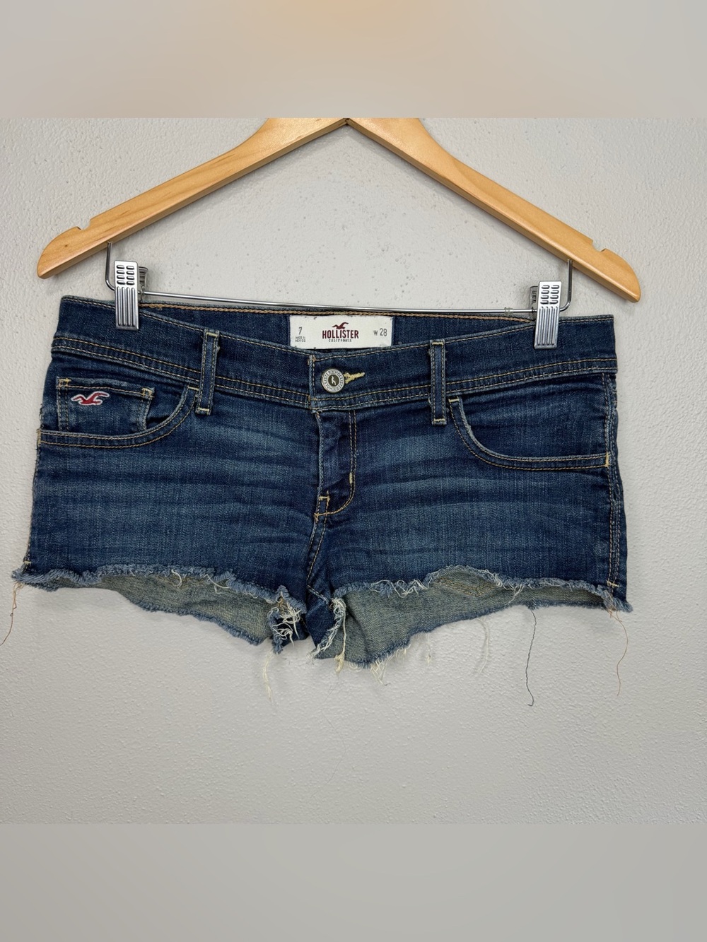 Vintage Y2K 2000s Hollister Denim Micro Short Shorts Dark Wash 7/28 Low Rise